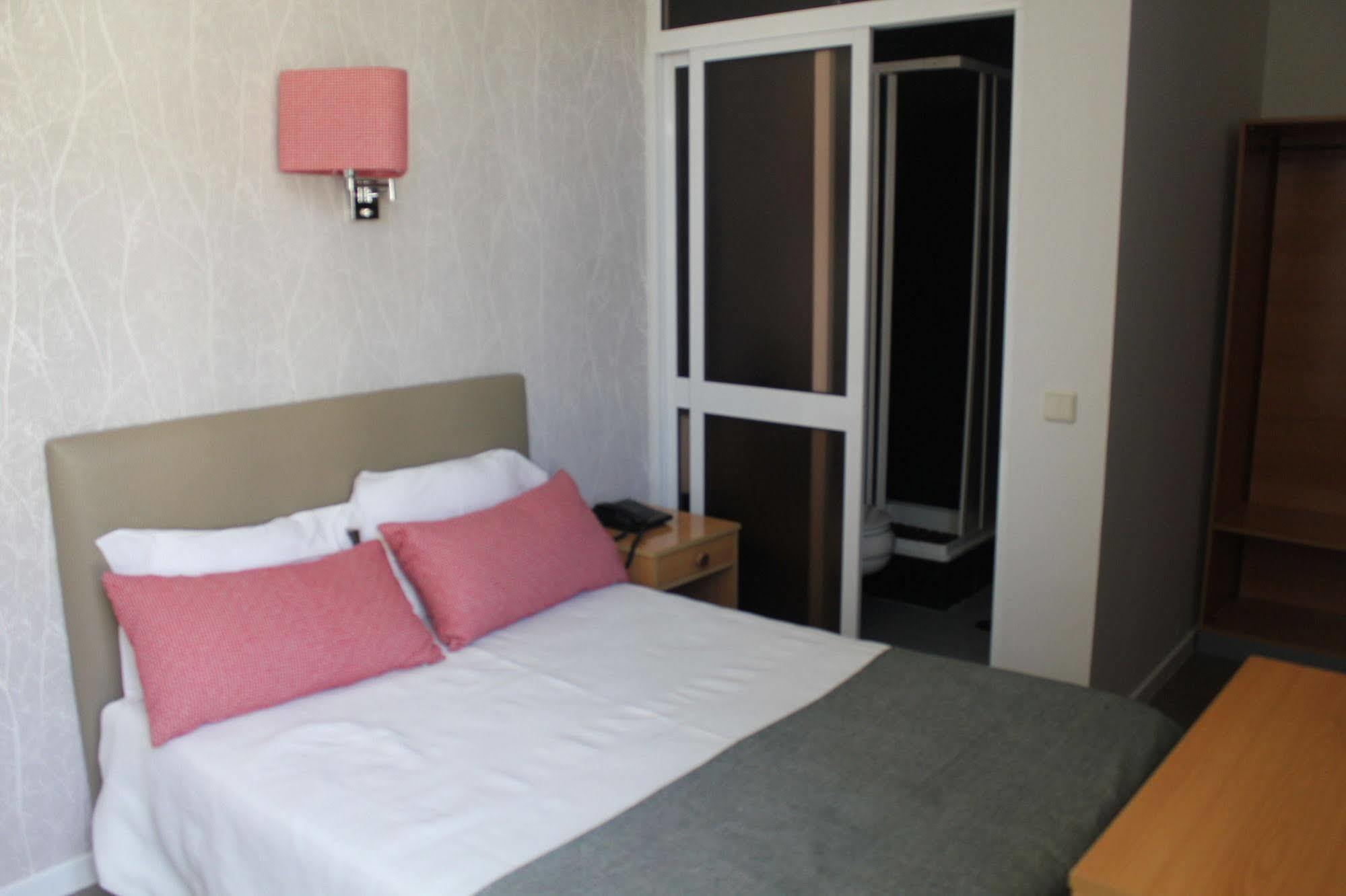 Guest House Porto Clerigus Exterior foto